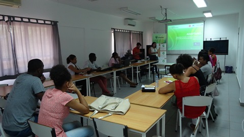 Projeto ADAPTaRES organiza seminário sobre a análise de águas com contaminantes emergentes em águas residuais tratadas na Universidade de Cabo Verde