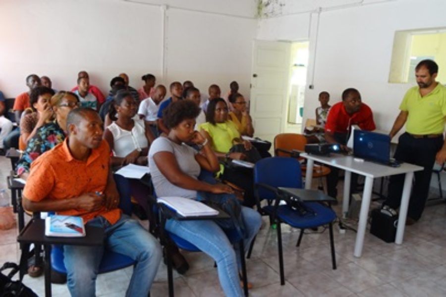Transferencia material didáctico a sistema educativo caboverdiano para  fomento de uso eficiente del agua y la prevención de enfermedades de origen hídrico. Intervención APIA de Cooperación Española.