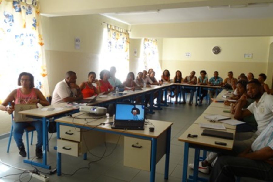 Transferencia material didáctico a sistema educativo caboverdiano para  fomento de uso eficiente del agua y la prevención de enfermedades de origen hídrico. Intervención APIA de Cooperación Española.